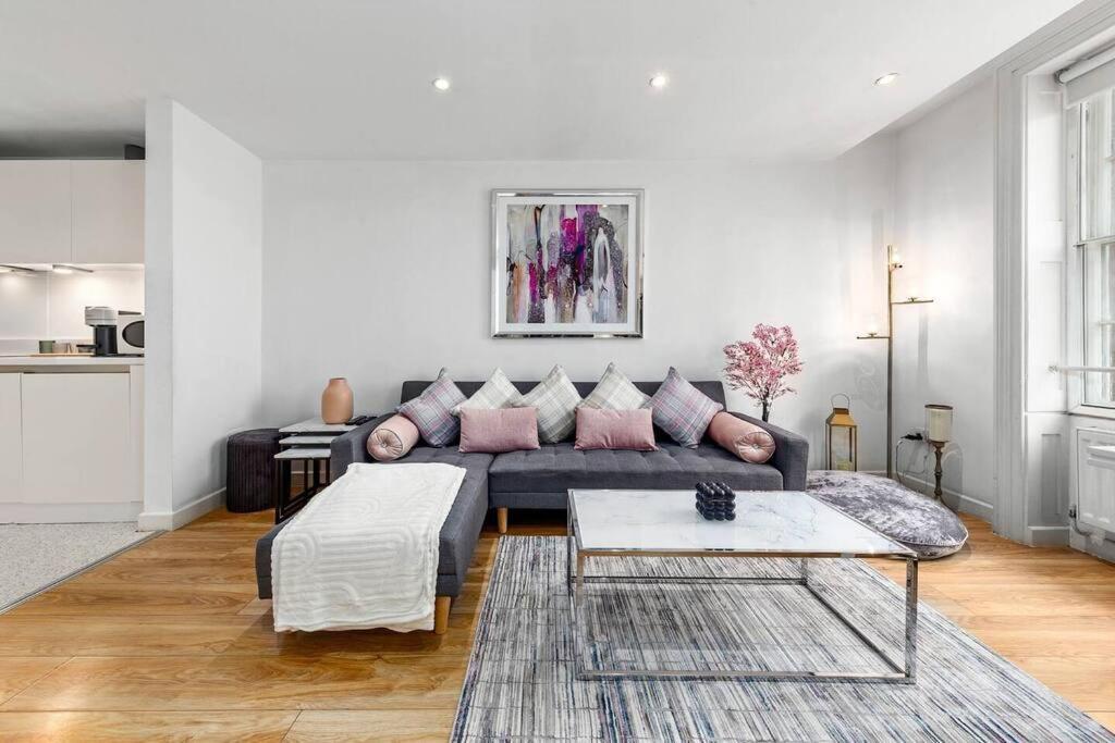 3 Bedroom Apartment In Haymarket Central London Sleep 10 Hy2 Exterior foto